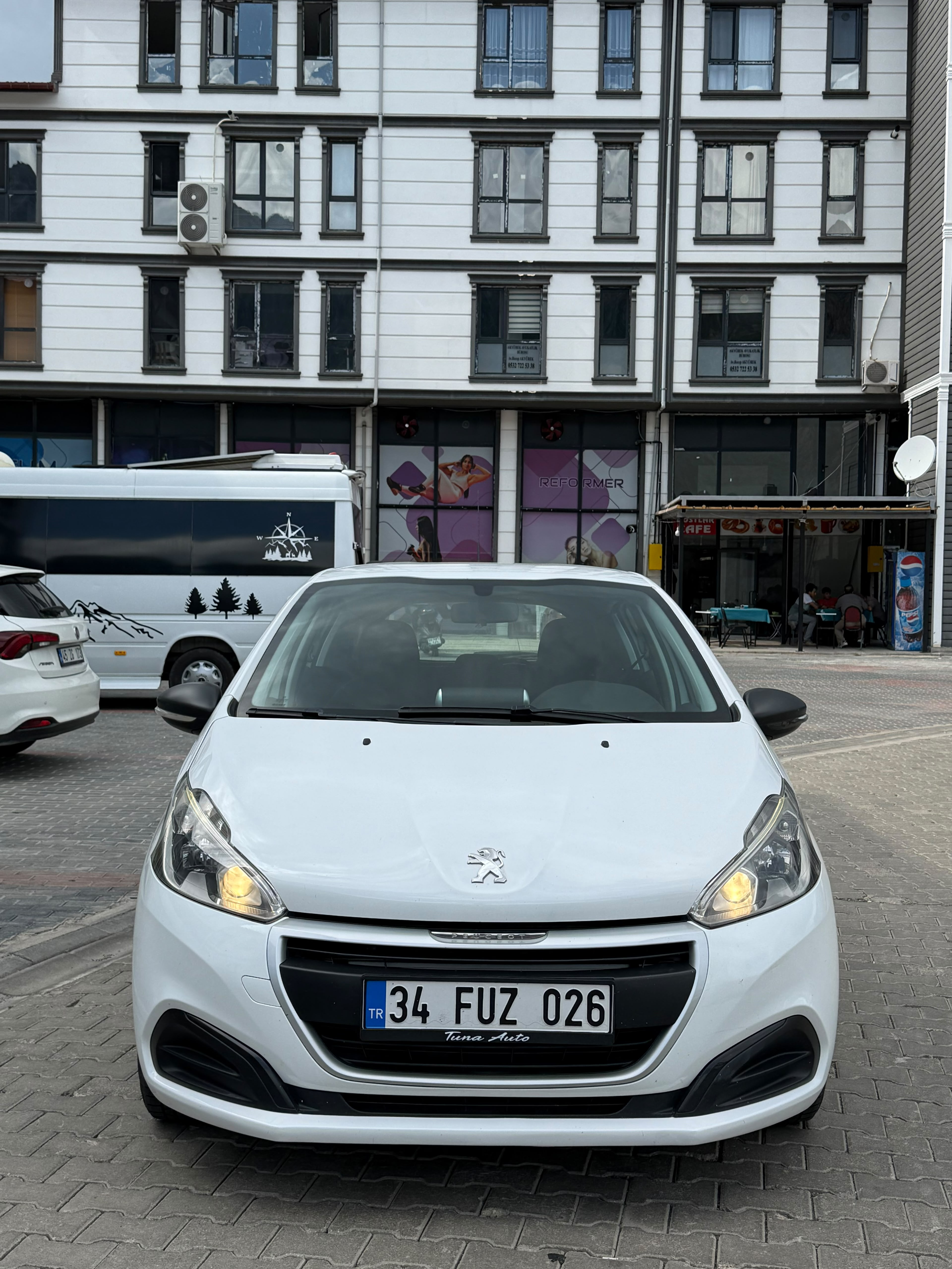 2017 PEUGEOT 208 fotoğraf 2