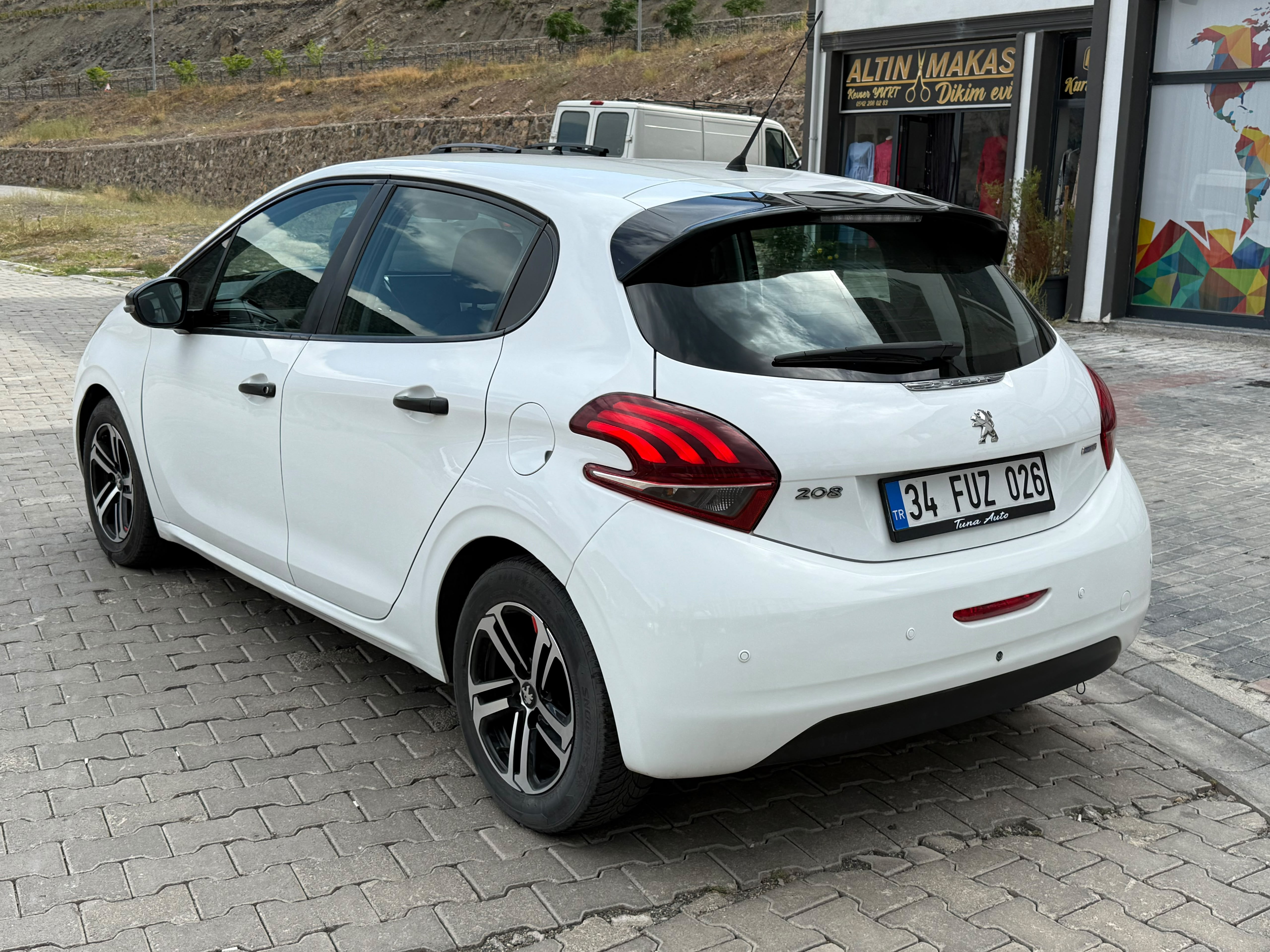 2017 PEUGEOT 208 fotoğraf 4