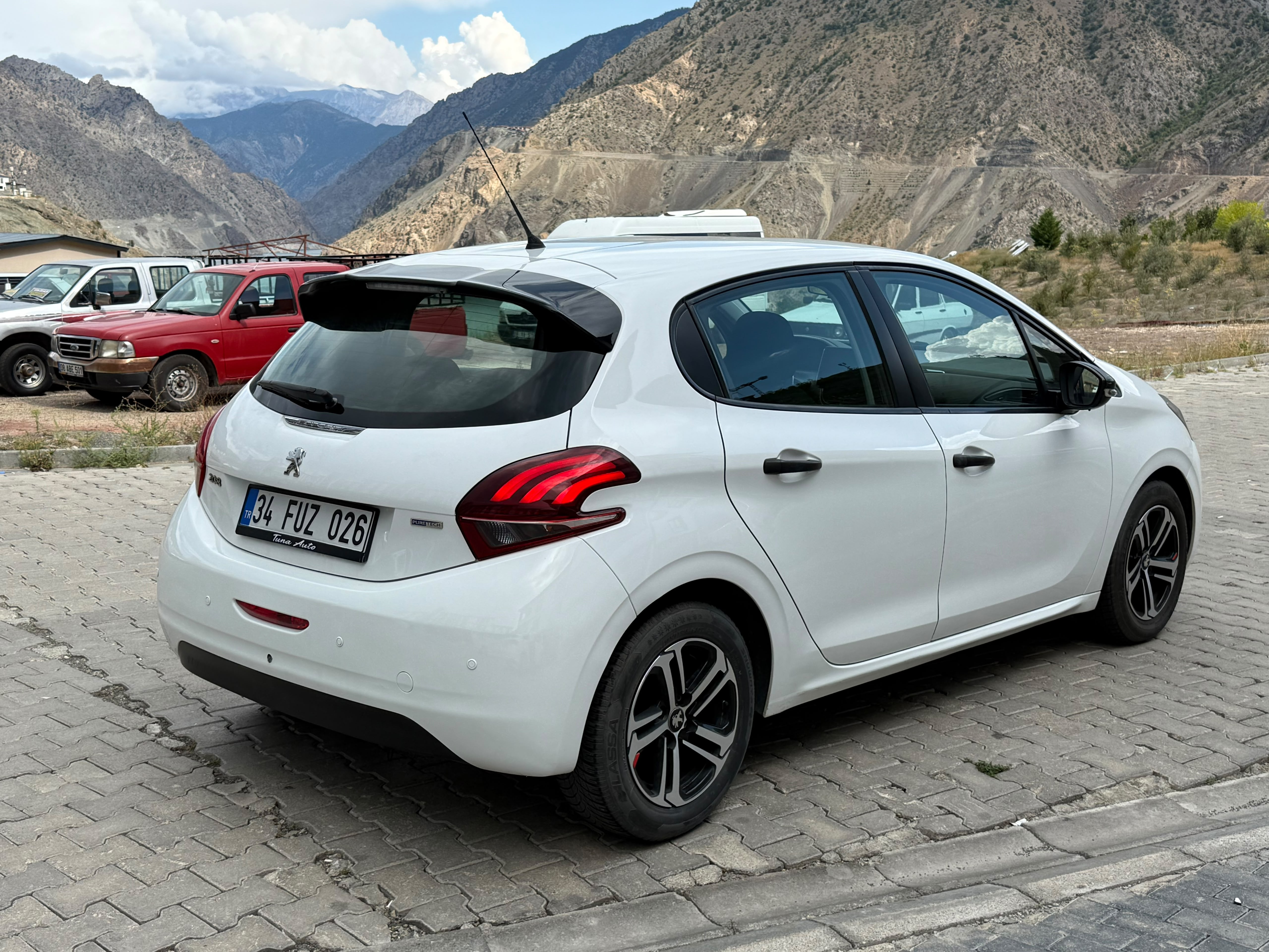 2017 PEUGEOT 208 fotoğraf 5