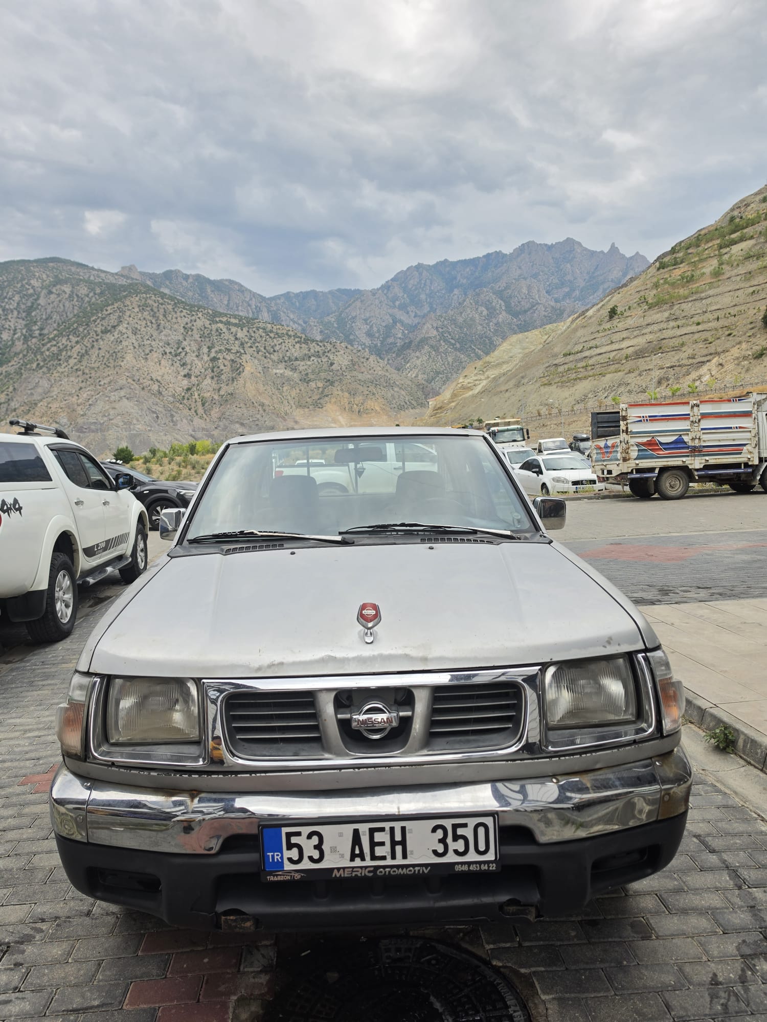 1998 NİSSAN ÇİFT KABİN 4X2 fotoğraf 3