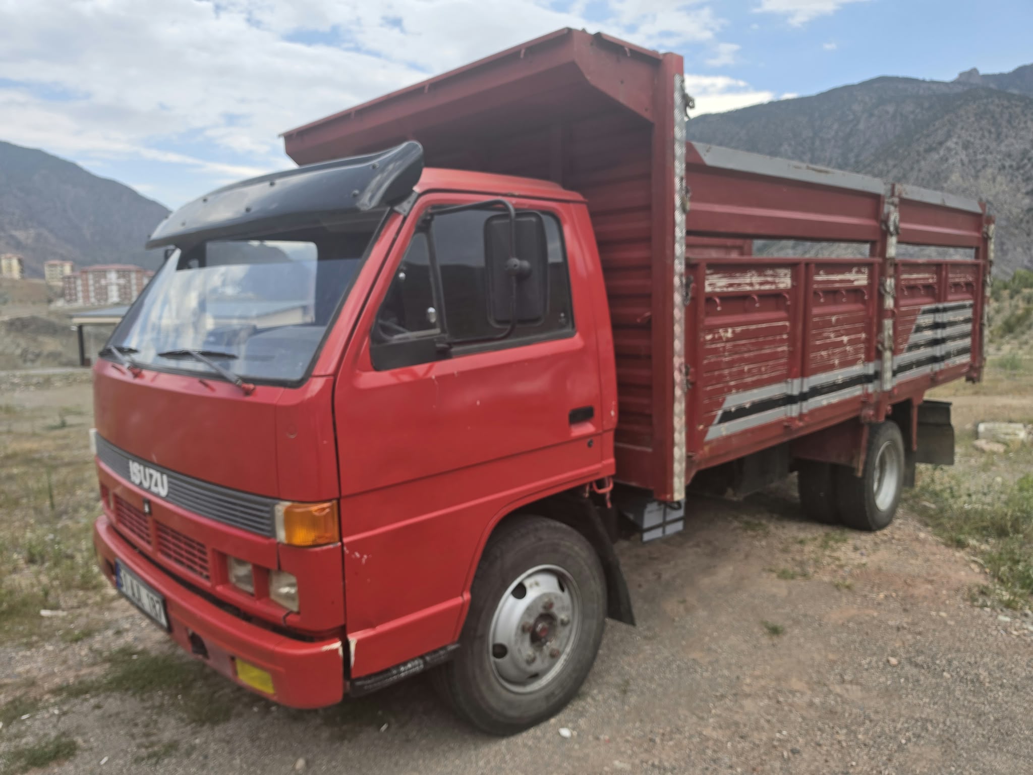 1993 ISUZU KAMYONET